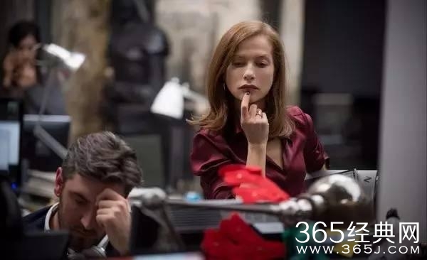 一女玩儿三男！女人的两腿之间，男人终究只是个卵！看完蛋寒！