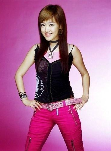 陆毅胖成“大叔”旁边的鲍蕾像“女儿一样”，胡歌前任发福了不少