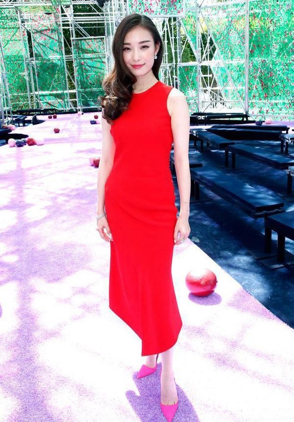 女明星齐穿红裙 倪妮章子怡郑爽赵丽颖林心如baby各有各的美