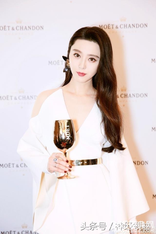 范冰冰爆照与网友爆照相差甚远，不过有会p的团队，一切都不事！