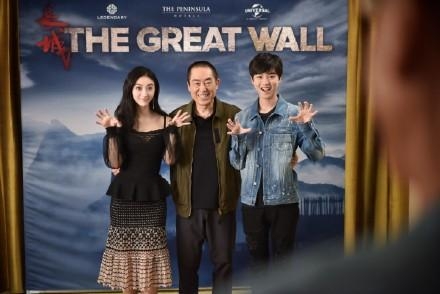 穿上帅气西装远赴美国宣传电影 王俊凯就这样成了群宠