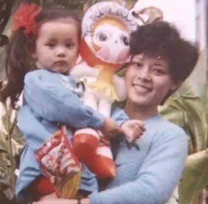 范冰冰的奶奶旧照惊艳众人！原来女明星的颜靠遗传！