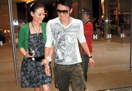 被戴过绿帽子的明星，最惨的不是王宝强，而是他