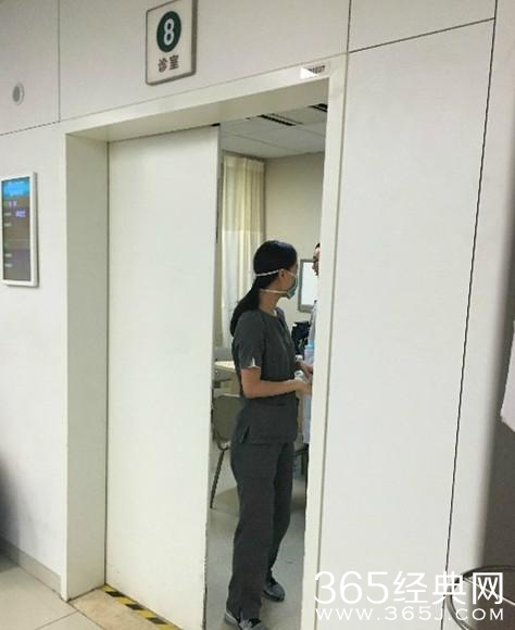 王珞丹现身医院抢救室 2年交5个男友竟与张嘉佳交往过