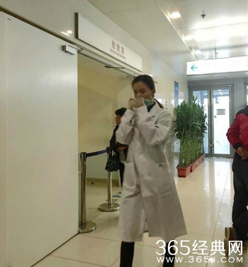 王珞丹现身医院抢救室 2年交5个男友竟与张嘉佳交往过