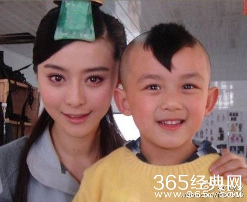 吴磊独家回应范冰冰质疑其十年前后穿同一件毛衣事件，情商高！