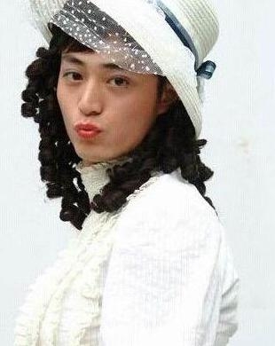 霍建华穿女装嘟嘴卖萌，胡歌妖娆到连女人都害怕!