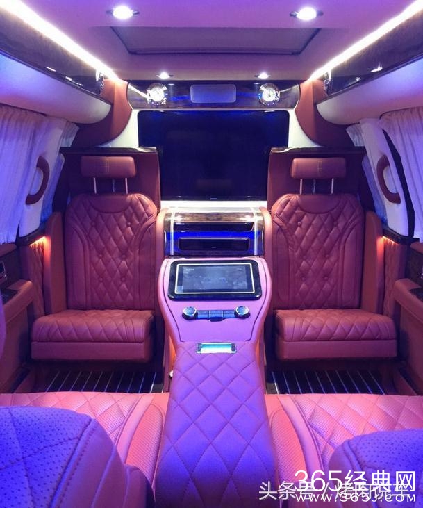 贾乃亮法拉利价值1800多万，虽是二手车却是绝版