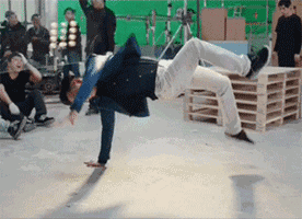 这些男明星小腿瘦到吓人 最后一个跟郑爽有一比