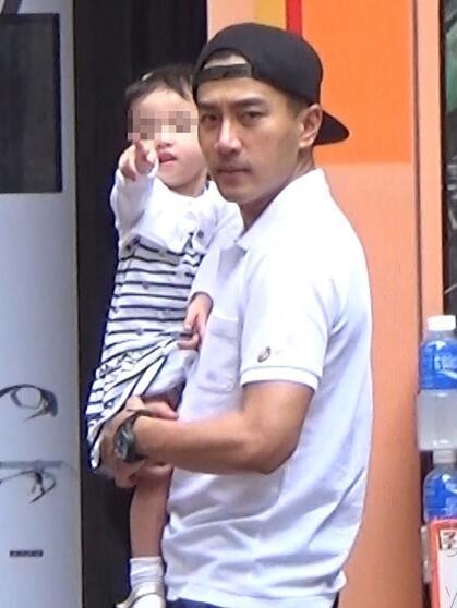 杨幂大方祝老公生日快乐，小糯米正面照终于曝光，巨像爷爷