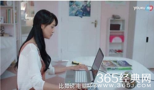 郑爽的大学宿舍装修曝光，网友叹：永远都是别人的宿舍。