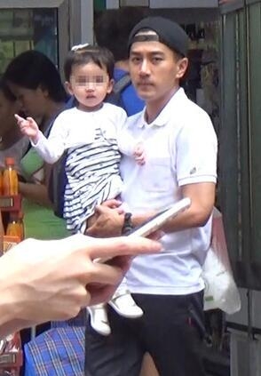 杨幂大方祝老公生日快乐，小糯米正面照终于曝光，巨像爷爷