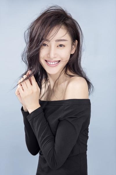 张天爱谈成名前辛酸 曾投50份简历无一回复