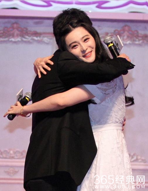 大黑牛头顶一片大草原，真不在乎范冰冰与其他男人相拥相抱？