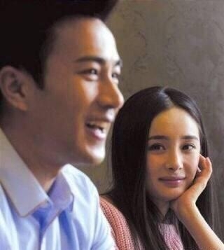 杨幂逛街“孕肚”明显疑有二胎，录军旅节目是不是幌子？