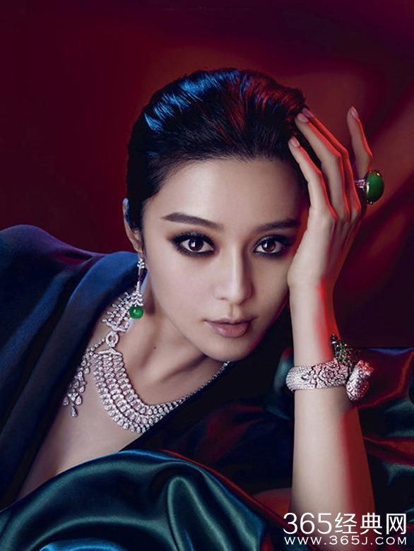 大黑牛头顶一片大草原，真不在乎范冰冰与其他男人相拥相抱？