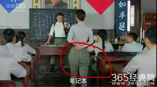 赵丽颖再次得罪服装师，裙子皱巴巴，而且屁股居然这么大？