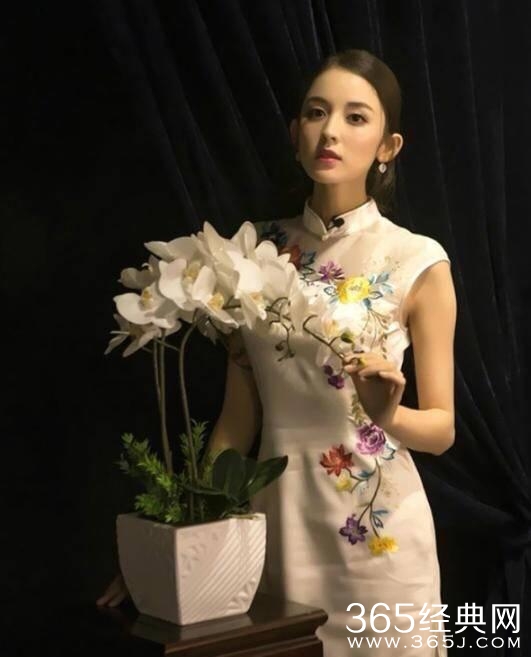 女明星中国风画卷，刘亦菲孙俪范冰冰baby你更爱哪款？