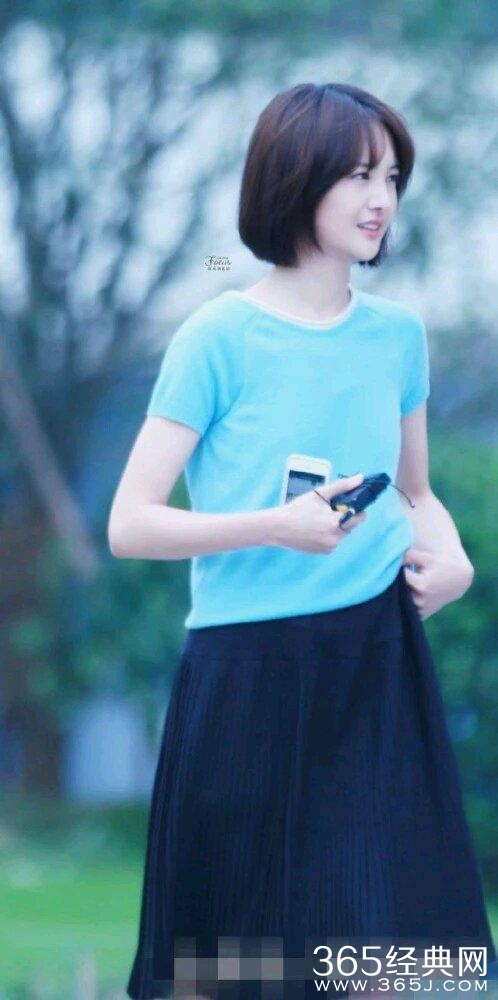 郑爽片场捡垃圾，学范冰冰伸出有爱手