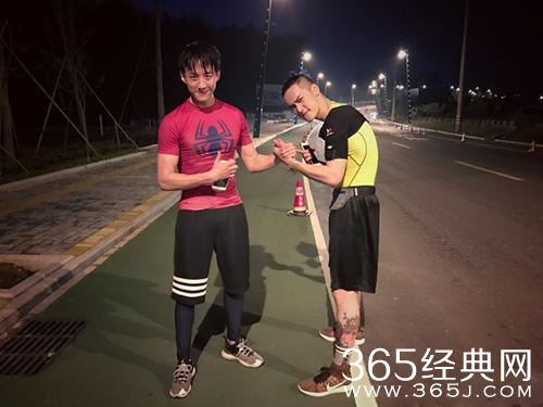 蒋劲夫国庆七天带伤狂跑70公里 厉害了Word夫