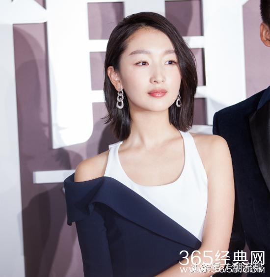 周冬雨同框赵丽颖，都是一白遮三丑，周冬雨竟然输了