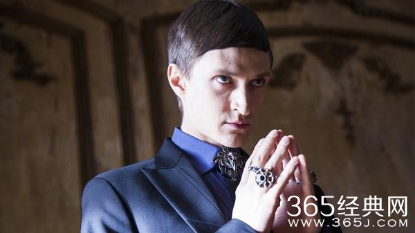 《暗杀游戏》一场无聊的天黑请闭眼杀人游戏