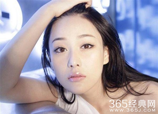 都在嘲笑谢娜没文化，但你们不知道其实她这么讲义气吧!