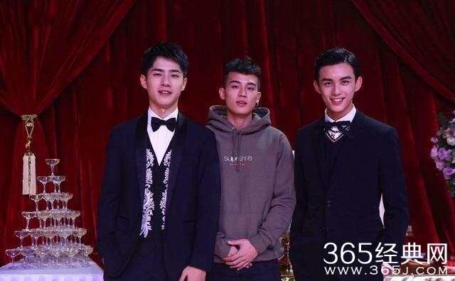 金鹰节最有意思的十八张合影 何炅调戏赵丽颖玩坏杨洋