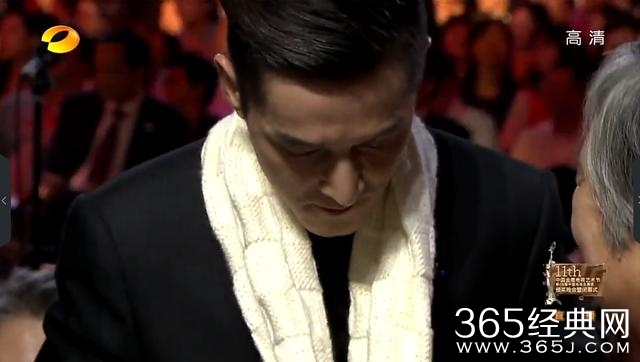 胡歌的粉丝71岁老奶奶给胡歌的一份信，暖暖的祝福感动数亿人