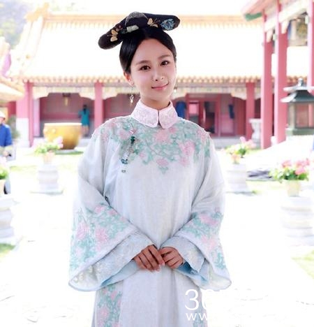 杨紫为拍戏狂减肥，瘦下来的她有点美！