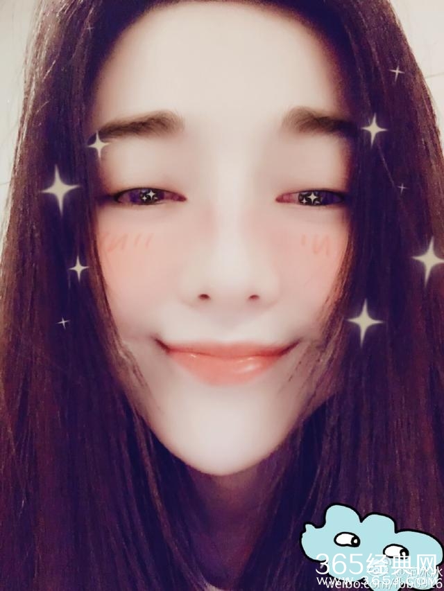 范冰冰微博晒多张自拍照，细心网友发现双眼皮不见了