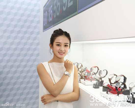 周冬雨同框赵丽颖，都是一白遮三丑，周冬雨竟然输了