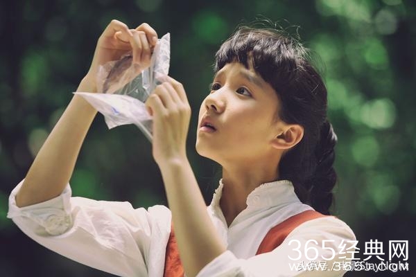 《黑处有什么》打着破连环强奸案的旗号，讲着青春期不可描述之事
