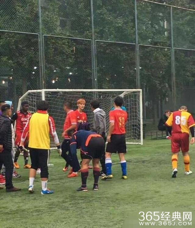 “逮”鹿晗真容易，去这几个地方守着就够了，网友：求放过他