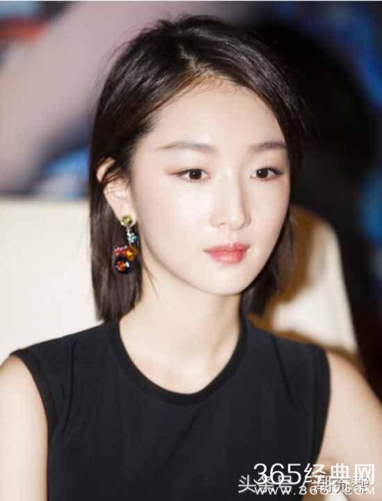 周冬雨同框赵丽颖，都是一白遮三丑，周冬雨竟然输了