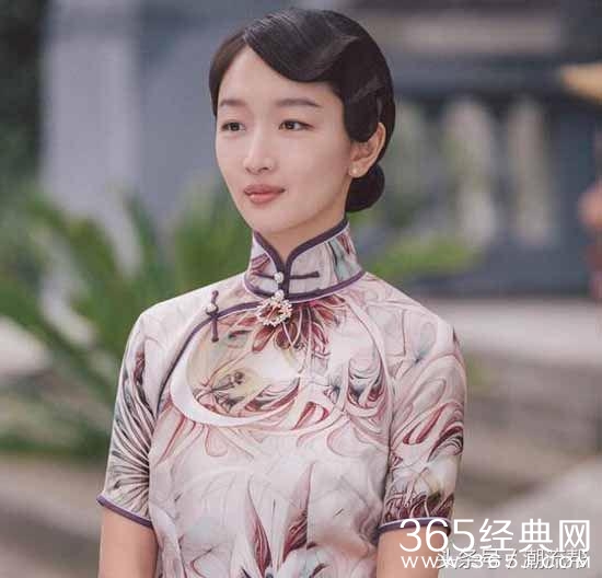 周冬雨同框赵丽颖，都是一白遮三丑，周冬雨竟然输了