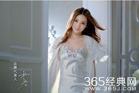 明星睡衣照合集，郑爽接地气杨洋萌，最后一张不敢看