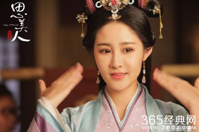 金鹰节的女主持 梁田整容后成了脸盲