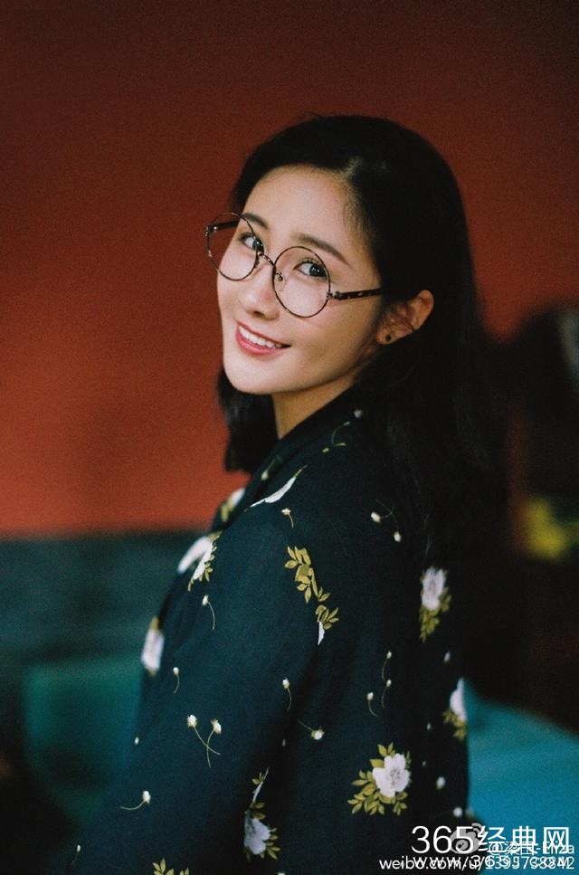 金鹰节的女主持 梁田整容后成了脸盲