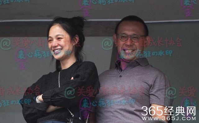 靳东的字“一丝不苟”，张一山的字和唐嫣的字有点像！