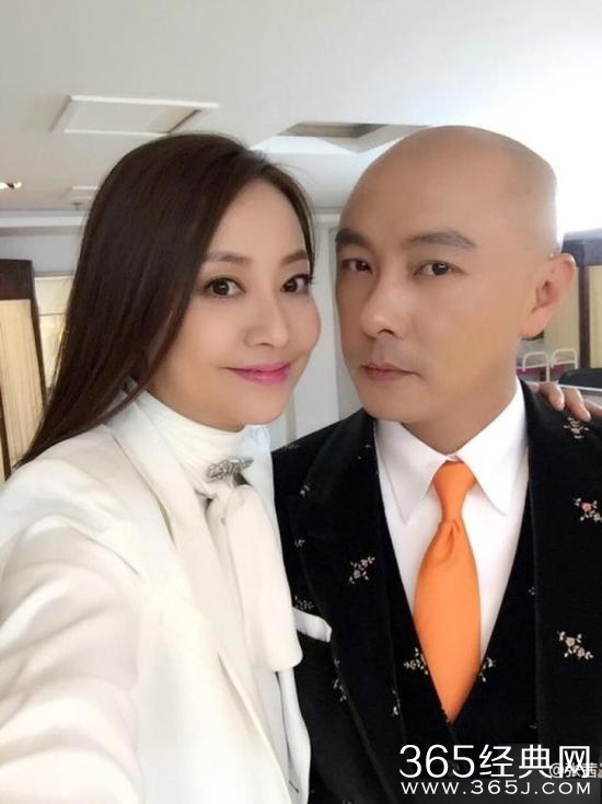 张卫健太太公开冻龄心得 女人一定不能放纵自己