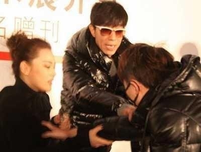 郑爽也遭“咸猪手” ，影后范冰冰独得老外恩宠