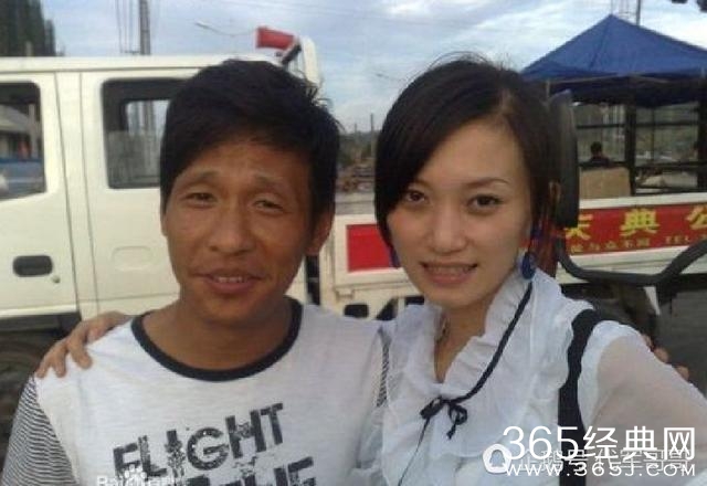 揭秘宋小宝美艳娇妻的真实身份