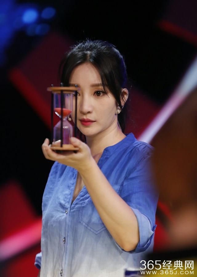 柳岩的胸器变平胸了？