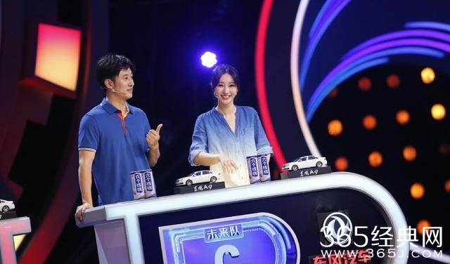 柳岩的胸器变平胸了？