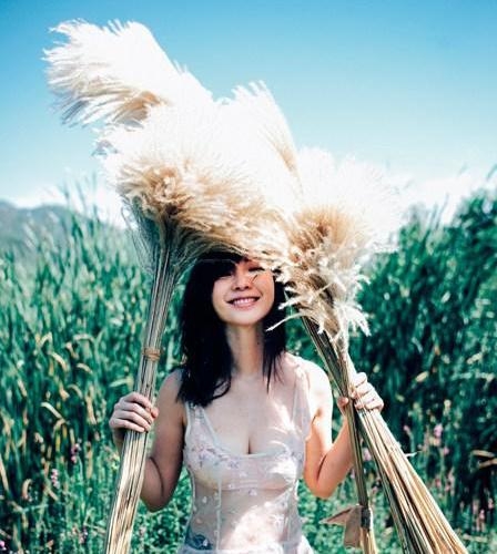 柳岩的胸器变平胸了？