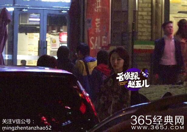 周冬雨单身生活不孤单 “小鲜肉”助理贴身陪伴