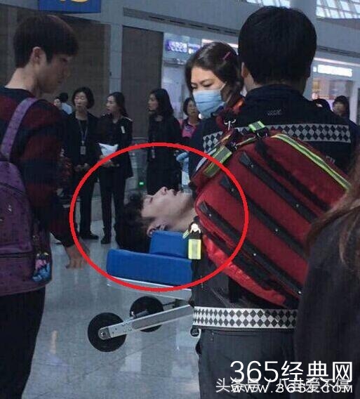 明星到底多缺觉：胡歌拿剧本睡着，赵丽颖站着睡着，张艺兴晕倒！