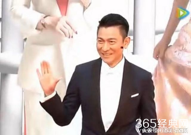 刘德华遭导演暗讽，你红得太久了，要给小鲜肉机会