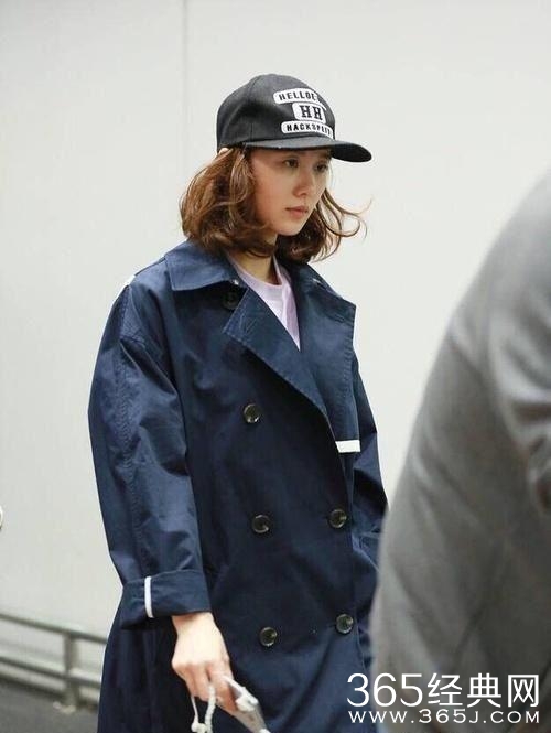 女星秋衣里面藏心机 郑爽单纯迪丽女王范 杨幂心机不如她